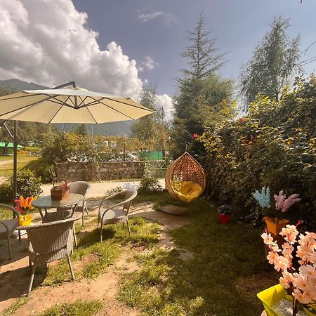 Himalayan Hill Queen Resort, Manali M98160-43400 Kültér fotó
