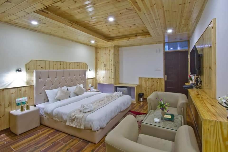 Himalayan Hill Queen Resort, Manali M98160-43400 Kültér fotó