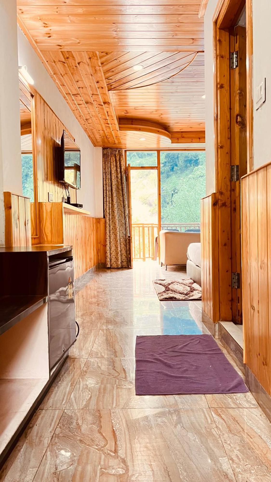 Himalayan Hill Queen Resort, Manali M98160-43400 Kültér fotó