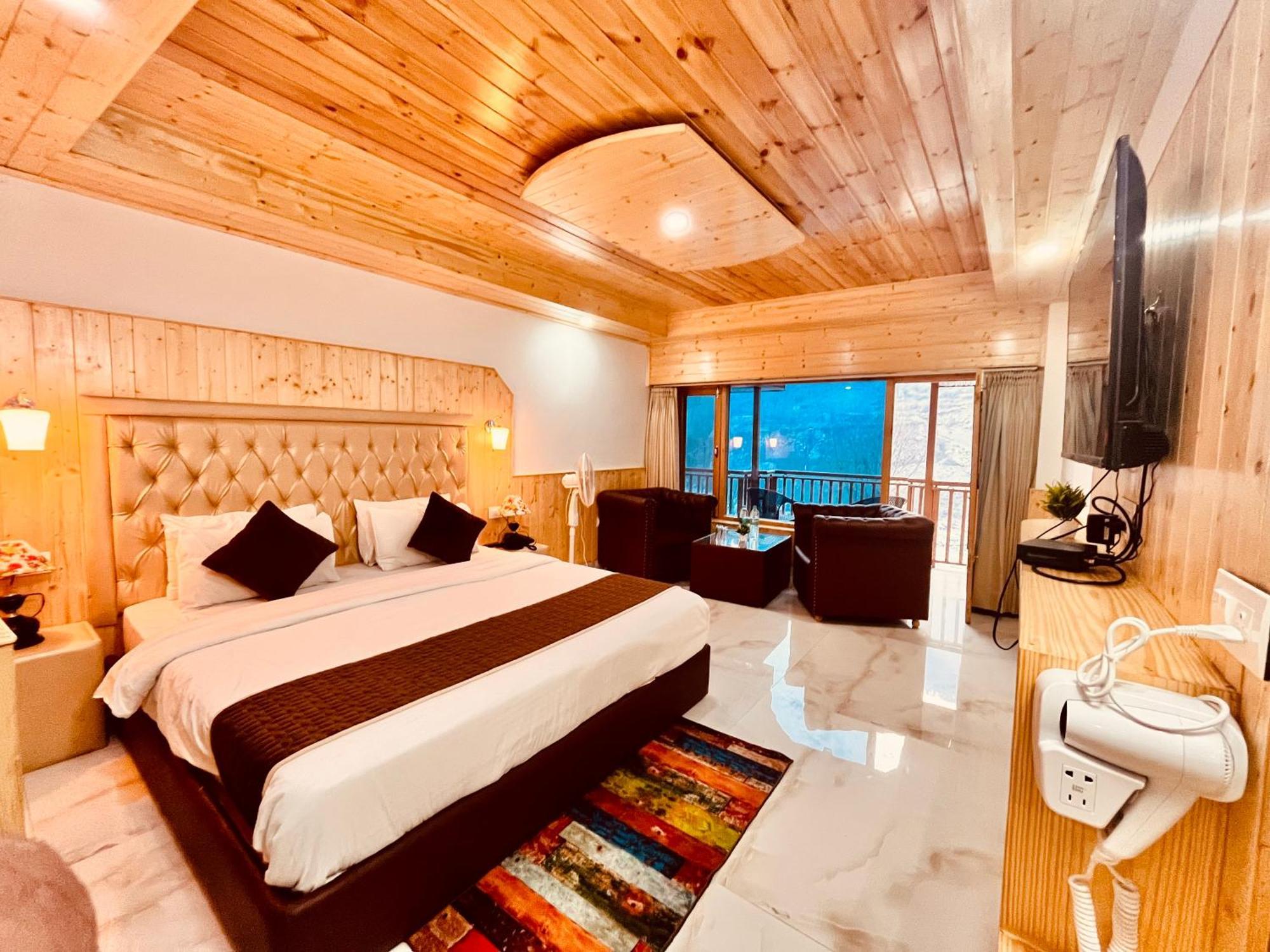 Himalayan Hill Queen Resort, Manali M98160-43400 Kültér fotó