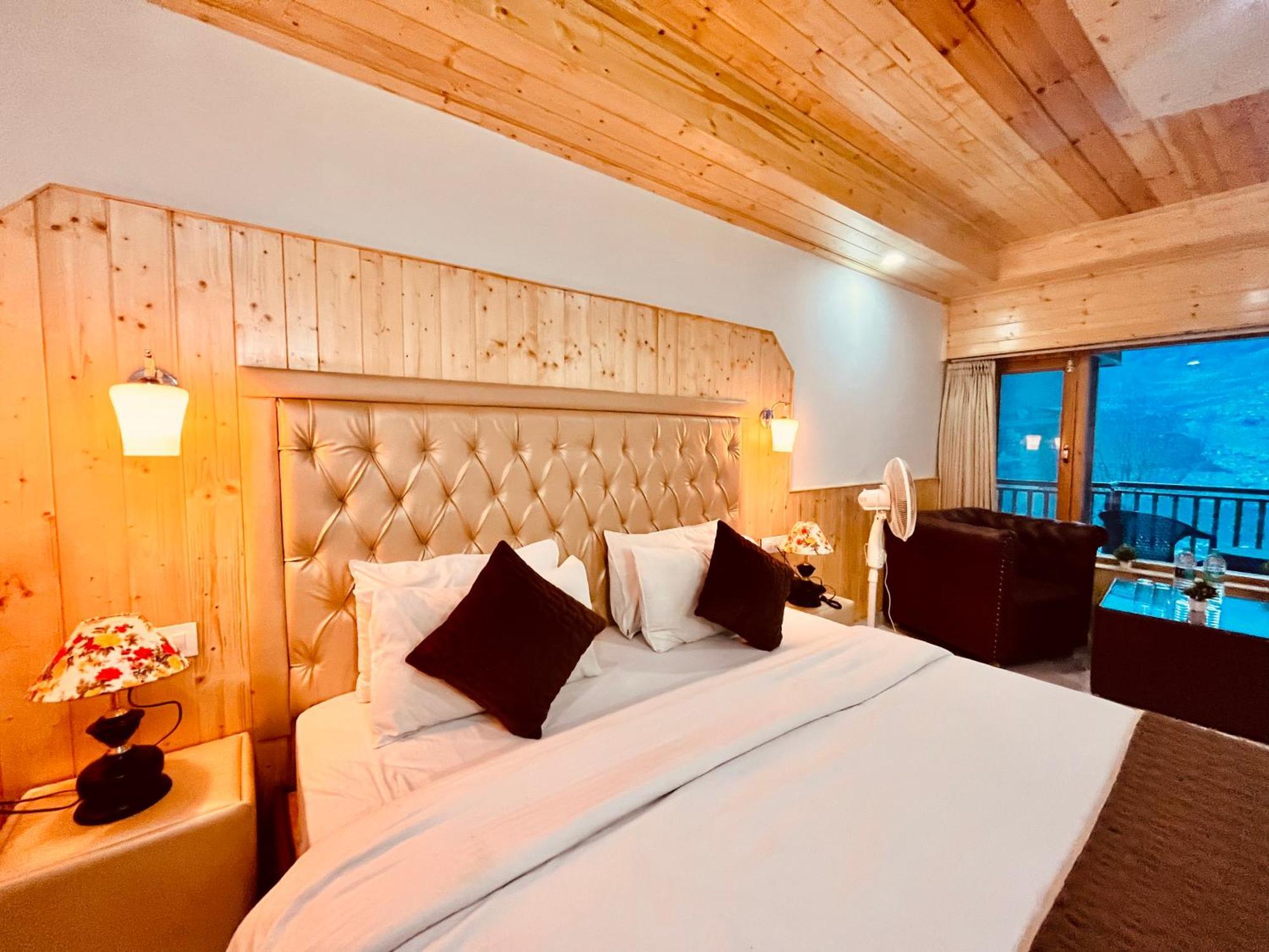Himalayan Hill Queen Resort, Manali M98160-43400 Kültér fotó