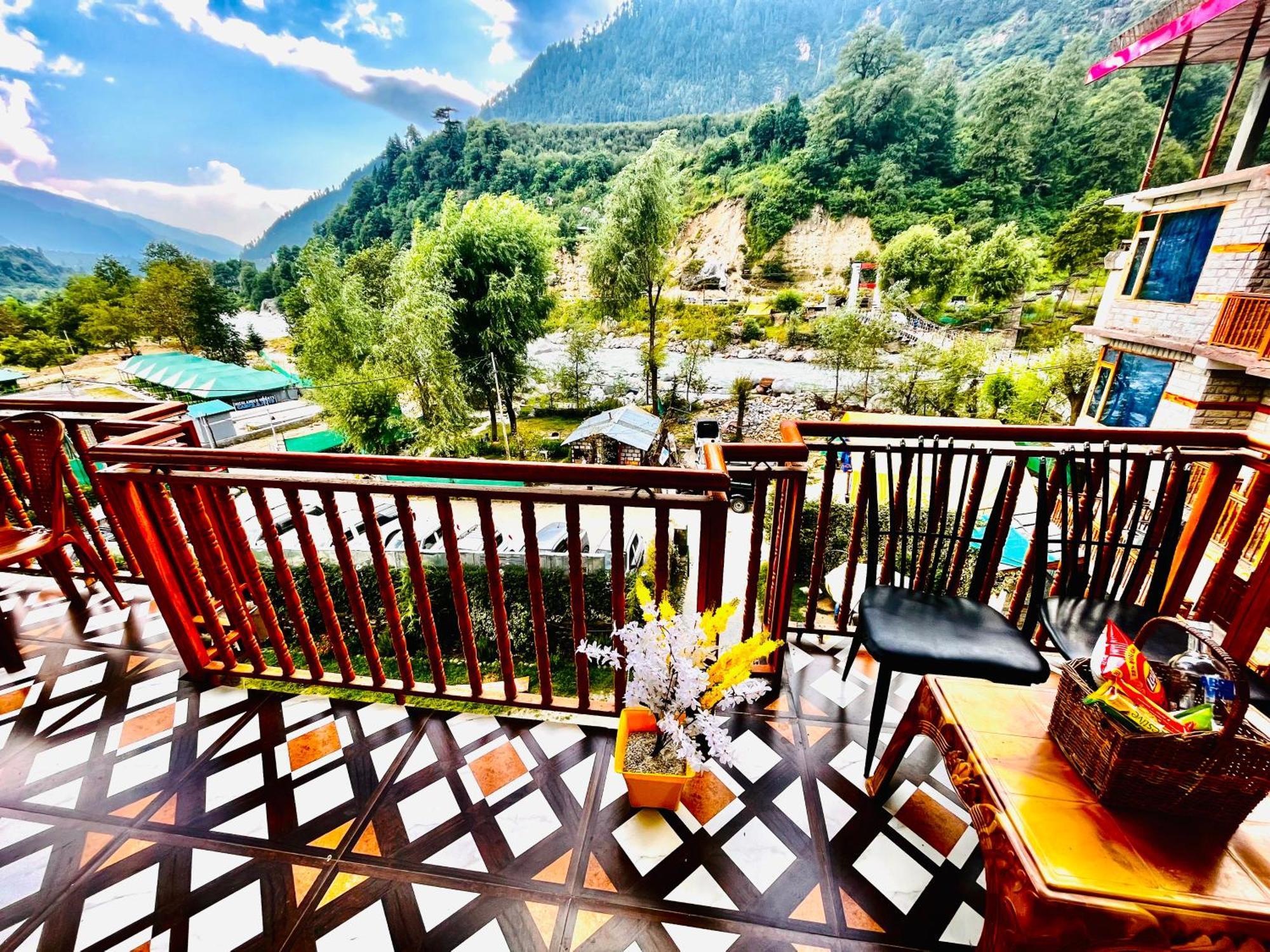 Himalayan Hill Queen Resort, Manali M98160-43400 Kültér fotó